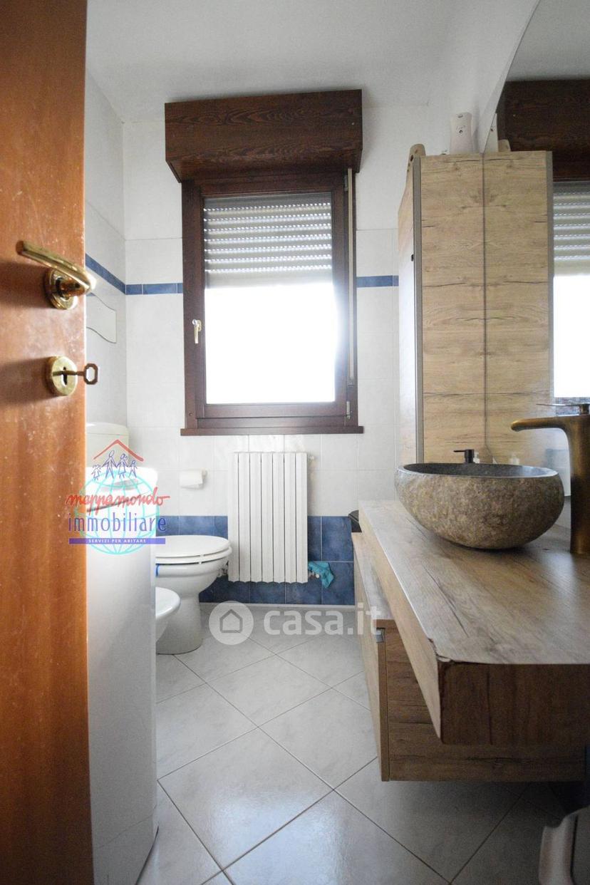 Quadrilocale in Via della Costituzione 36 — foto 21 di 25