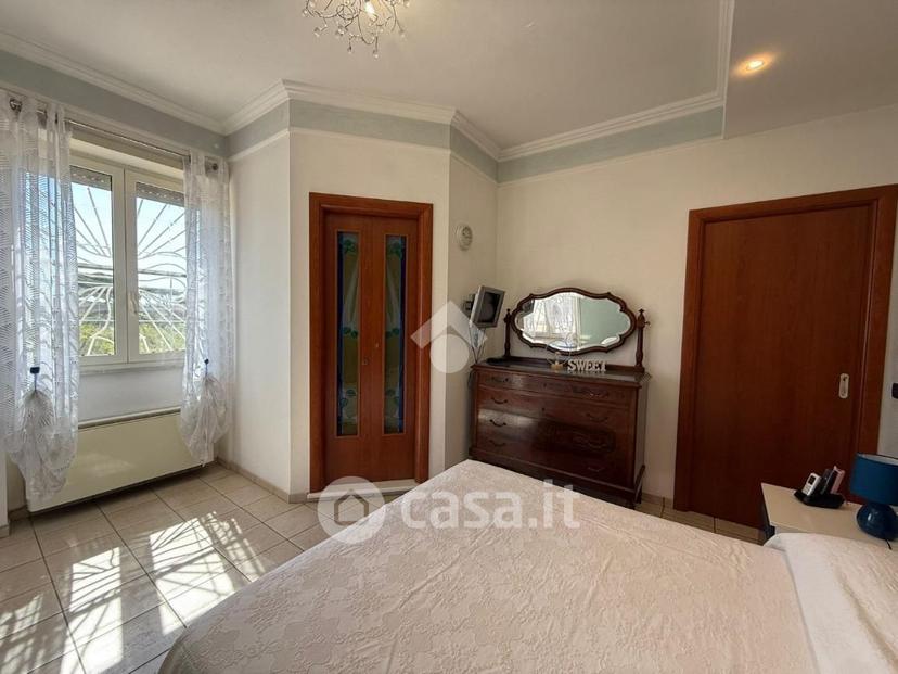Trilocale in Via Cabourg 10 — foto 12 di 24