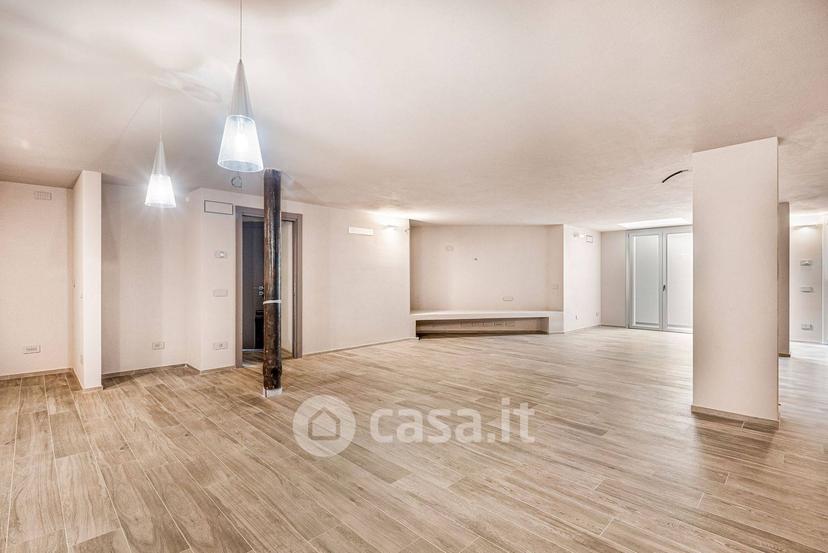 Villa in Via della Chiusa 323 — foto 24 di 36
