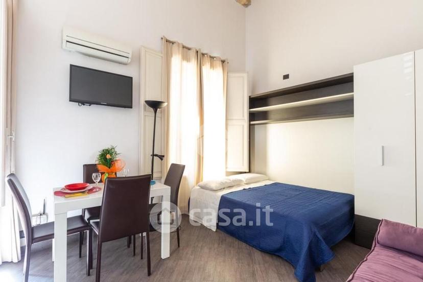 Monolocale in Via Ammiraglio Gravina 27 — foto 2 di 13