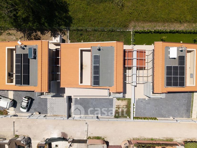 Villa in Via Terracina 58 — foto 10 di 61