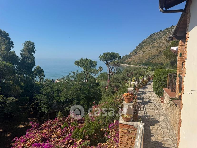 Villa in Via Appia 104 /200 — foto 97 di 136