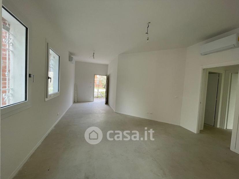 Quadrilocale in Via della Libertà 4 — foto 2 di 27
