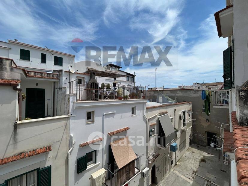 Quadrilocale in Via Fratelli Cocle 13 — foto 17 di 37