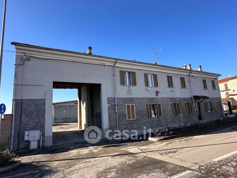 Bilocale in Via G. Garibaldi 16 — foto 2 di 11