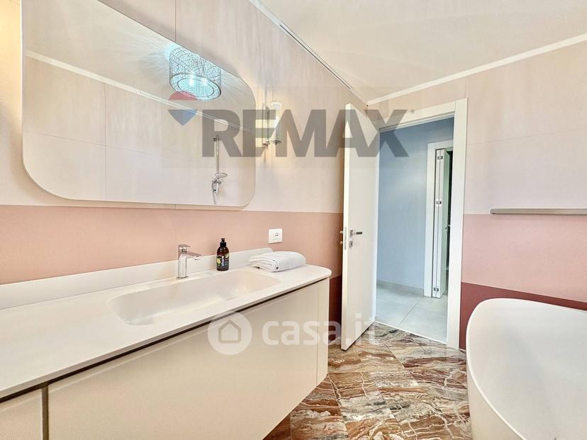 Trilocale in Via al Castagno — foto 33 di 39