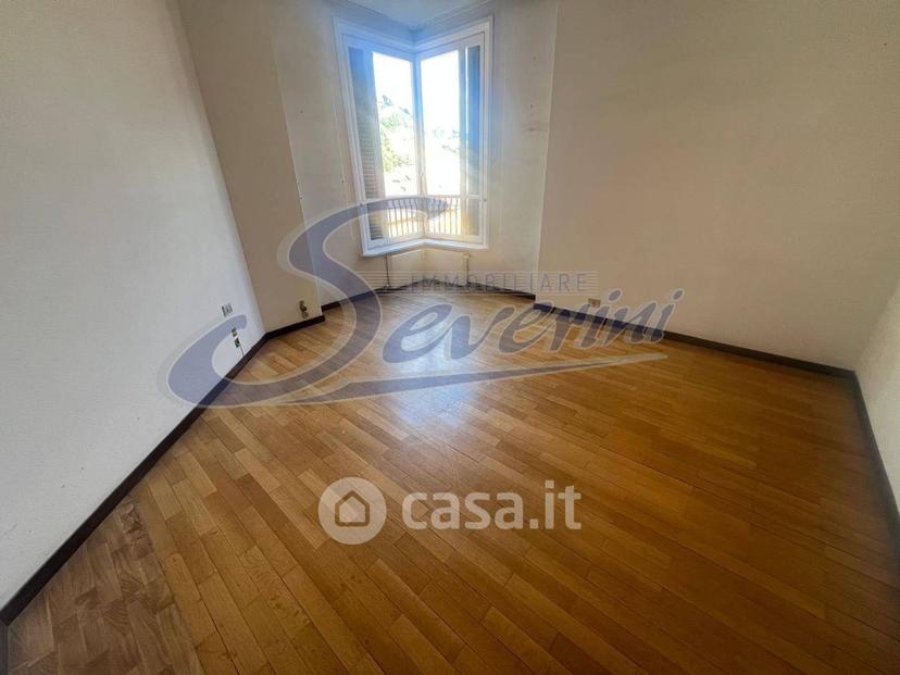Quadrilocale in Via Rezzonico