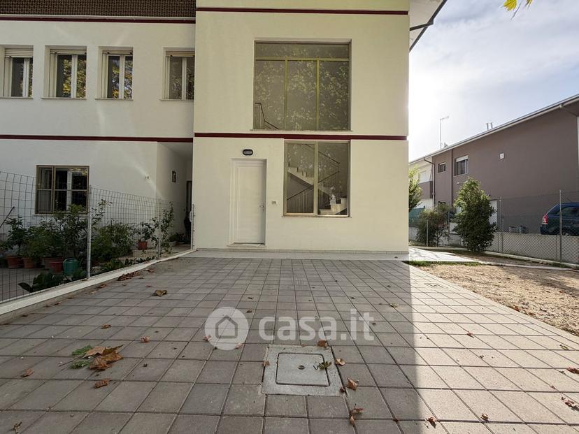 Appartamento in Viale Volturno 111 — foto 35 di 54