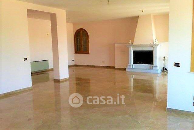 Villa in Via Gorizia 1 — foto 30 di 34