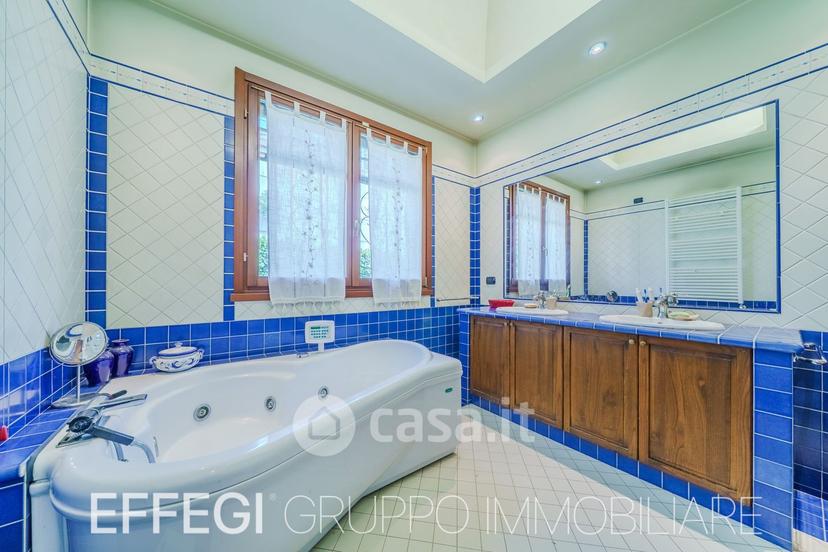 Villa in Via Galileo Galilei 2 — foto 5 di 39