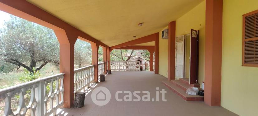Villa in Contrada Fegotto — foto 3 di 19
