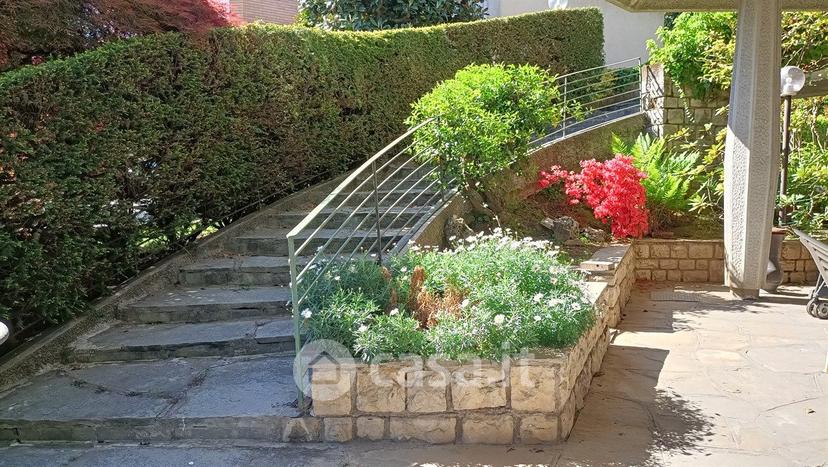Villa in Via Spluga 32 — foto 36 di 38