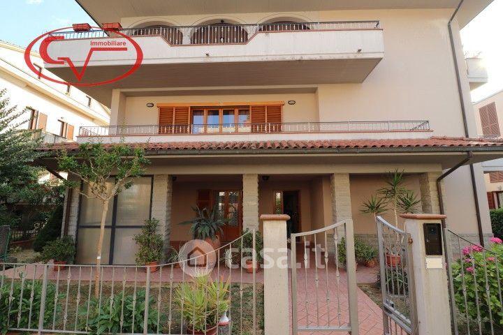Villa in Via Gustavo Borsari — foto 14 di 56