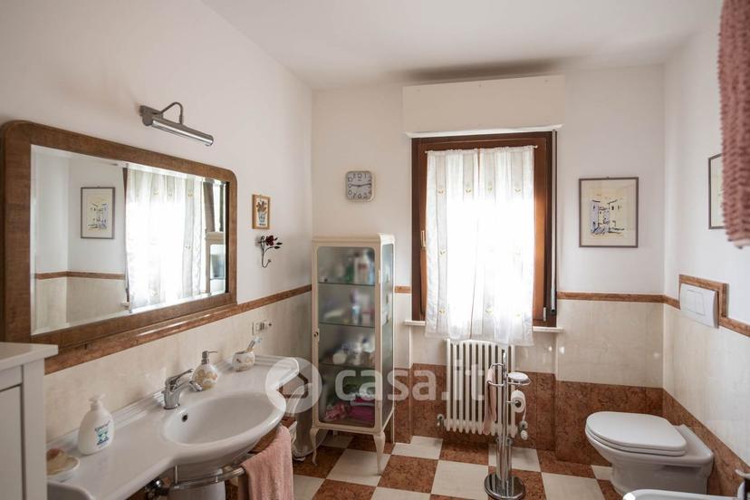 Villa in Via G. Brodolini 49 — foto 44 di 52