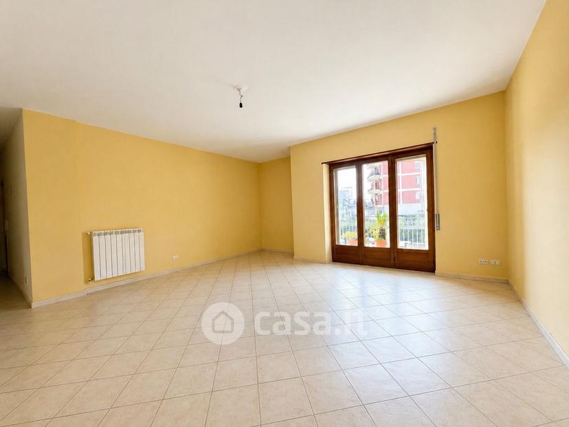 Trilocale in Via Fratelli Cervi 19 — foto 11 di 23