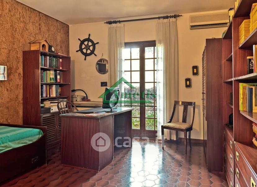 Villa in Via Cascine — foto 14 di 68