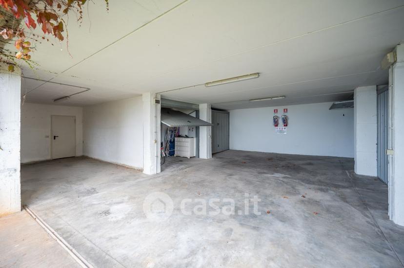 Quadrilocale in Viale Fratelli Lavanda 3 — foto 12 di 36