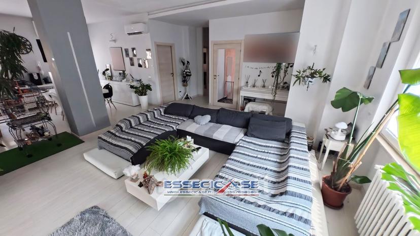 Appartamento in Via Salvatore Quasimodo 25 — foto 3 di 46