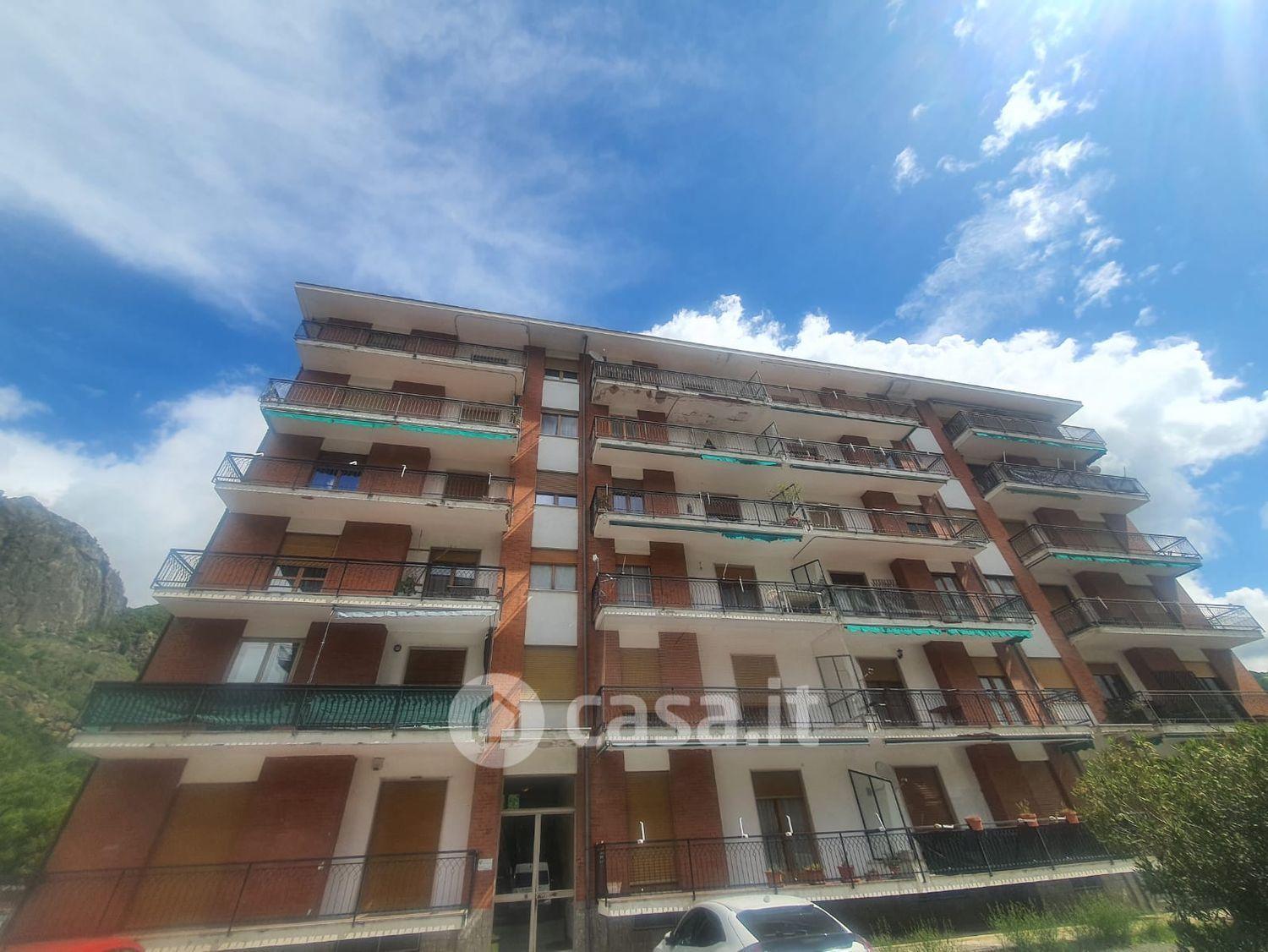 Trilocale in Viale Kennedy 27