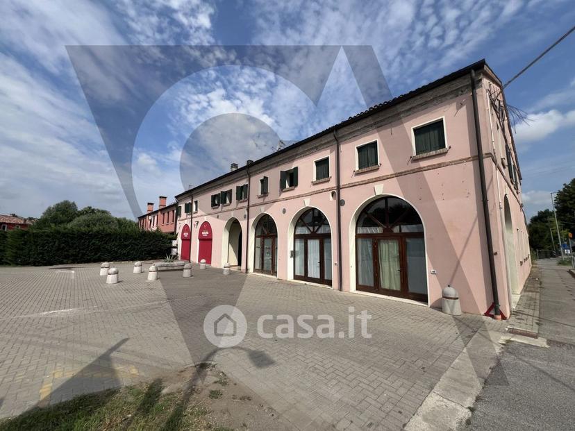 Bilocale in Piazza de Gasperi A. — foto 2 di 16