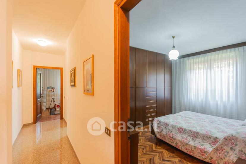 Villa in Via Gianni Rodari 69 — foto 34 di 73