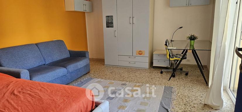Stanza in Via Triboniano — foto 16 di 17