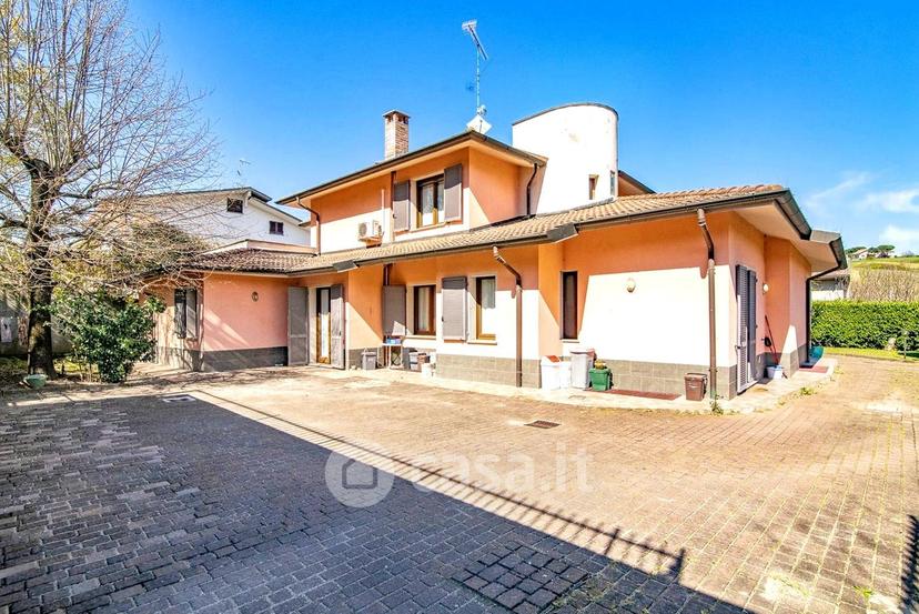 Villa in Via Fratelli Vigorelli — foto 13 di 54