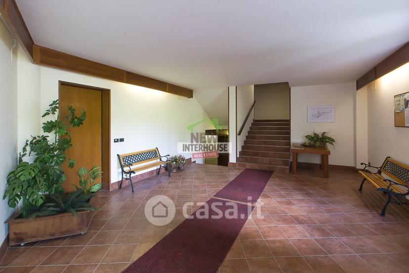 Trilocale in Via G. Carducci 37 — foto 19 di 27