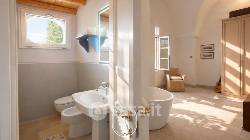 Villa in Via U. Giordano — foto 8 di 34