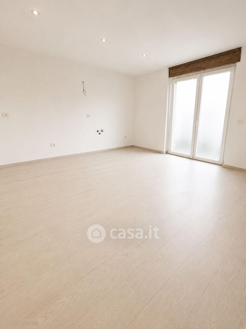 Trilocale in Via Giuseppe Garibaldi — foto 16 di 19