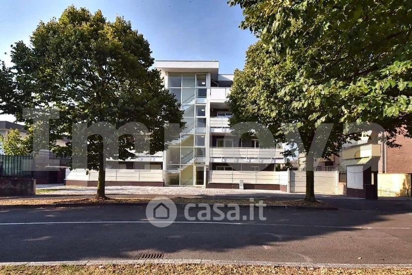 Trilocale in Via Bartolomeo Colleoni 25 — foto 12 di 27