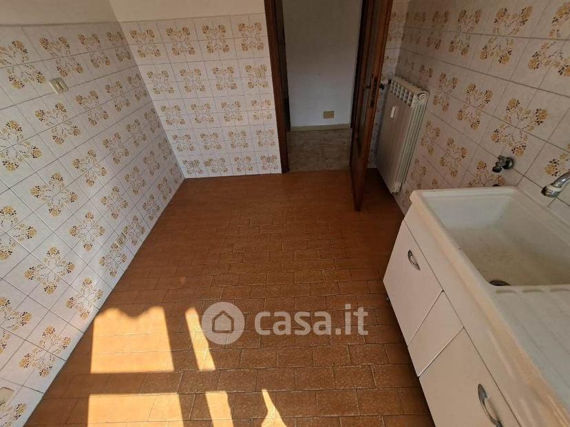 Trilocale in Via Bologna 4 — foto 12 di 23