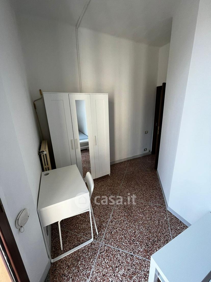Stanza in Via Piana 18 — foto 3 di 9