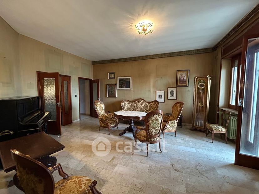 Appartamento in Via Imperatore Adriano — foto 3 di 39