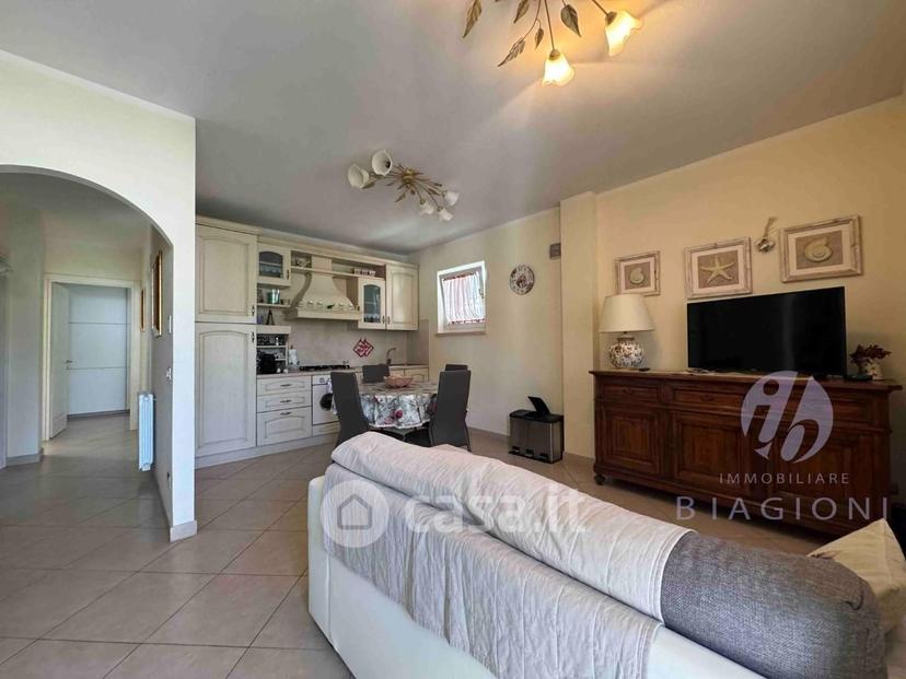 Villa in Via Cortona 120 — foto 9 di 37