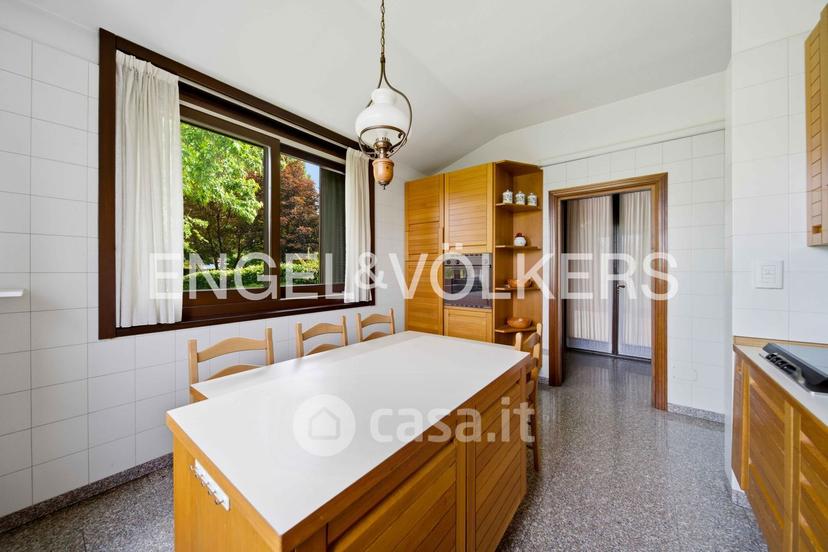 Villa in Via Ingegner Giacomo Tovo 8 — foto 5 di 40