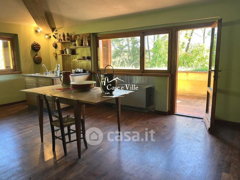 Villa in Via delle Magnolie 7 — foto 2 di 32