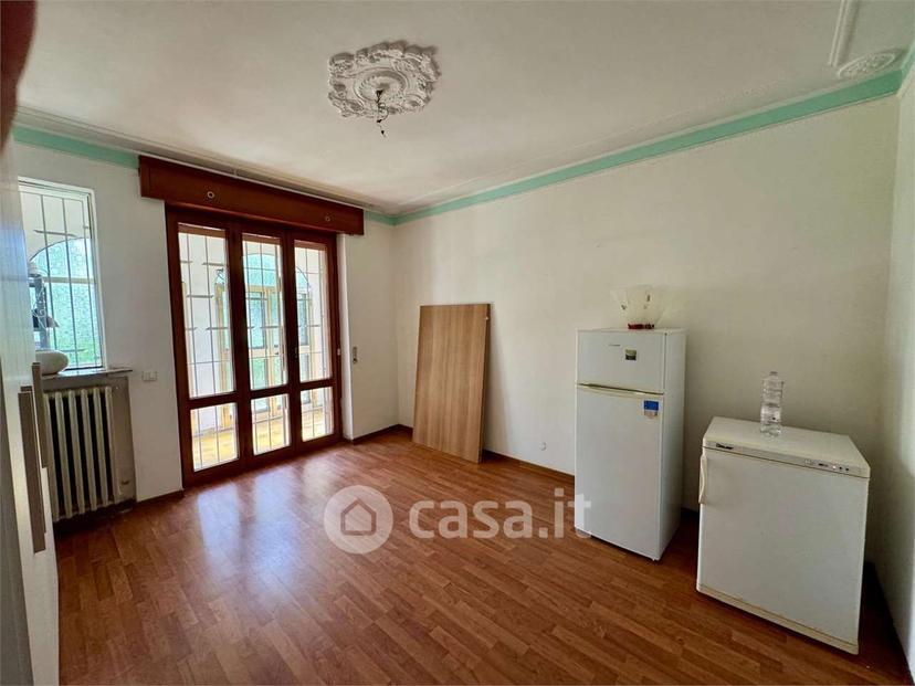 Villa in Via Eugenio Baroni 1 — foto 2 di 33