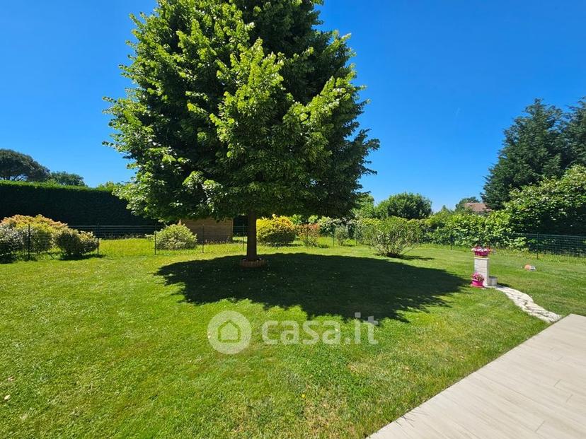 Villa in Via Martiri della Libertà — foto 19 di 19