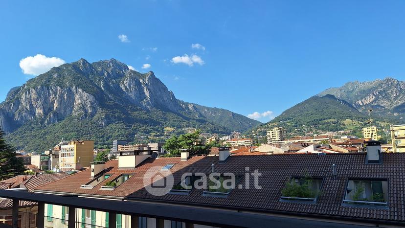 Trilocale in Via Fratelli Cairoli 50