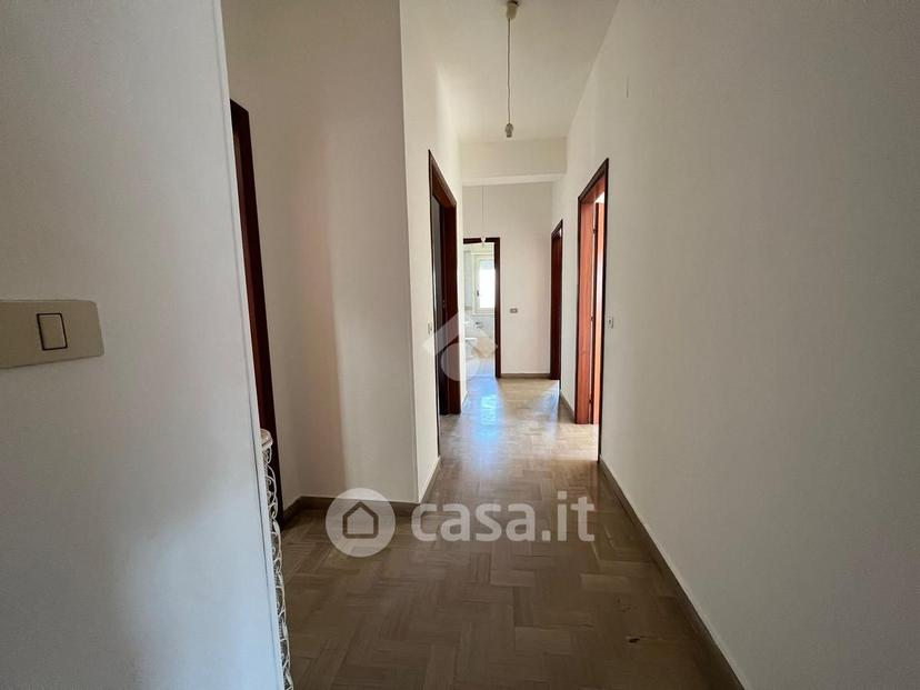 Quadrilocale in Via Antonino Cutroneo 33 — foto 2 di 28