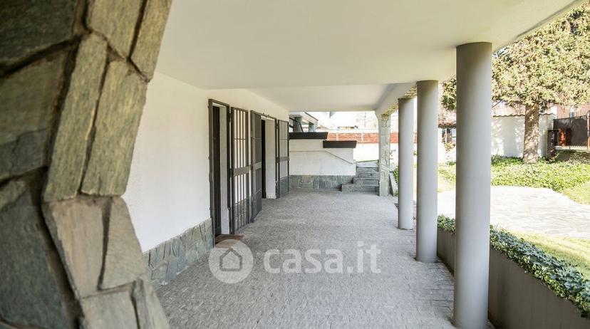Villa in Via Edmondo de Amicis 7 — foto 11 di 43