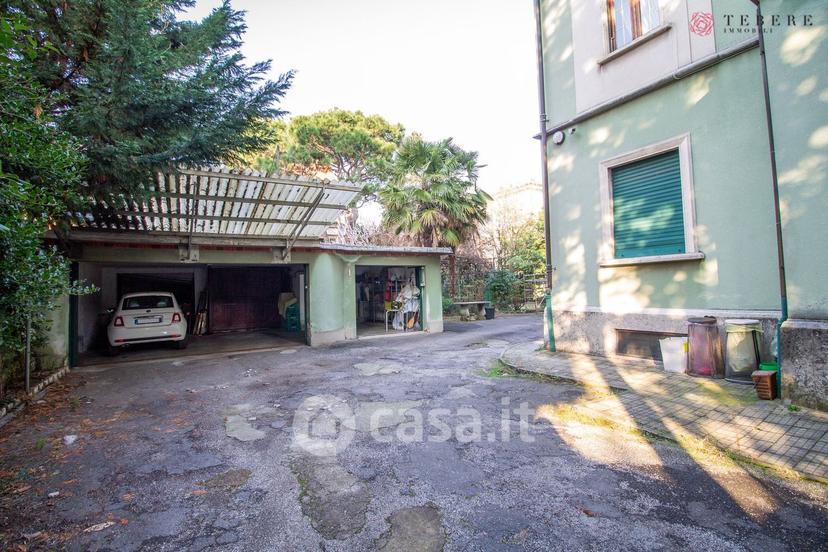 Villa in Corso Leonardo da Vinci 14 — foto 18 di 33