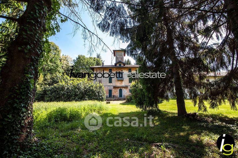 Villa in Via Sempione 13 — foto 17 di 40
