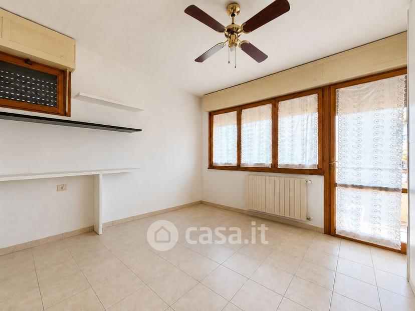 Trilocale in Via Piero Calamandrei — foto 3 di 14