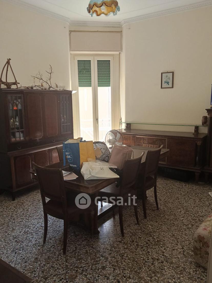 Stanza in Via Ficarazzi — foto 4 di 22