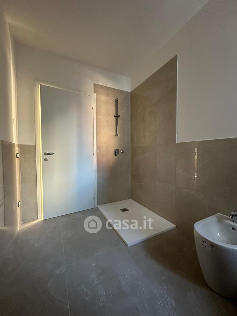 Trilocale in Via Ernest Hemingway — foto 15 di 29
