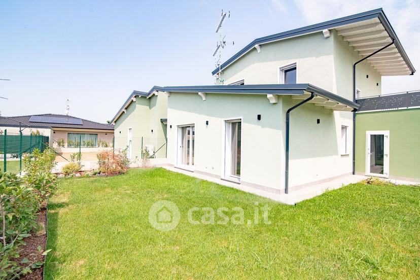 Villa in Via Mario Baratta — foto 36 di 63