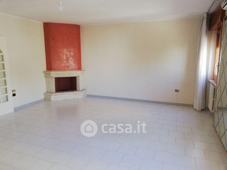 Trilocale in Via Pontinia 26 — foto 5 di 21