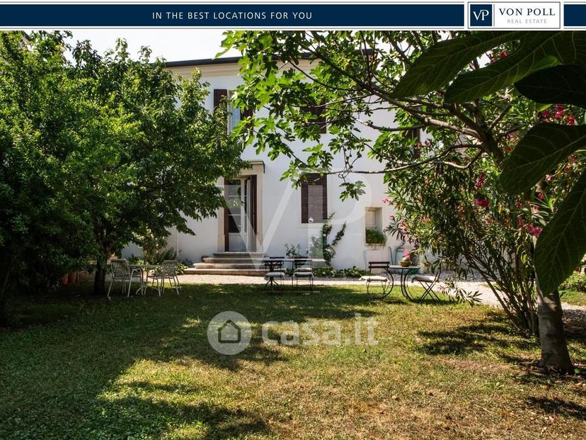 Villa in Via Pietro Mabil — foto 2 di 33